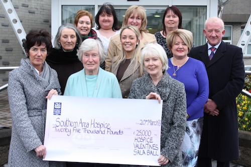 The cheque presentation for the annual hospice dinner dance is made by committee chairperson, Dr Petrina Flood along with other members of the dinner dance committee to Ann Cooney (Chief Executive), Carmel Campbell (Nursing Director) and Maureen O’Hare (Support Services Manager) of the Southern Area Hospice. 